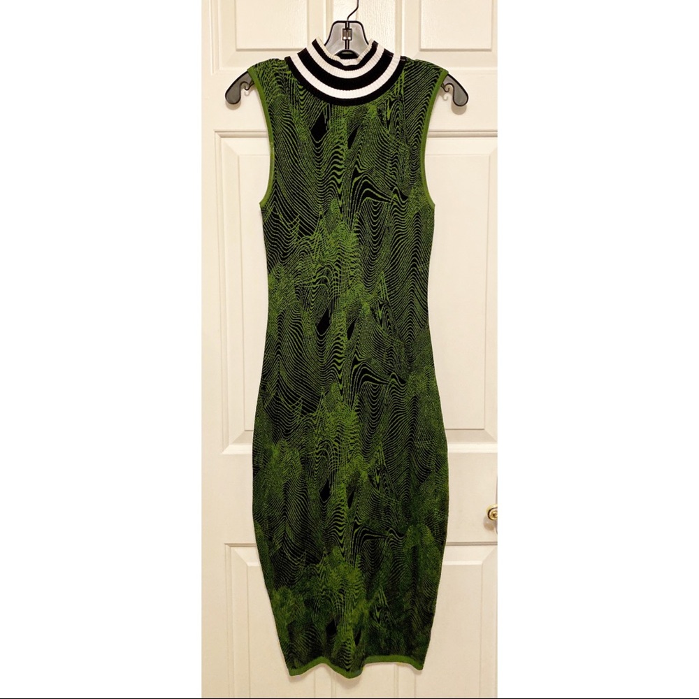 Guess Sleeveless Sweater Dress Size Small